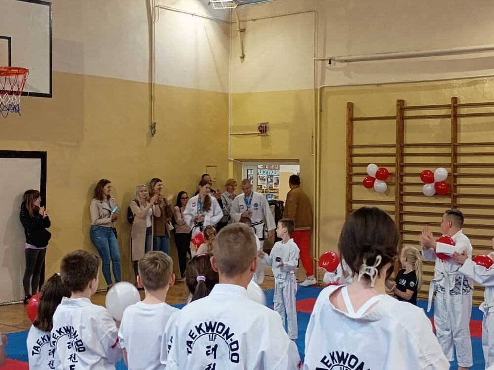 Przywitanie medalistów Mistrzostw Europy w Taekwondo w Nowosądeckim Klubie Sportowym! Zdobyli aż 7 medali