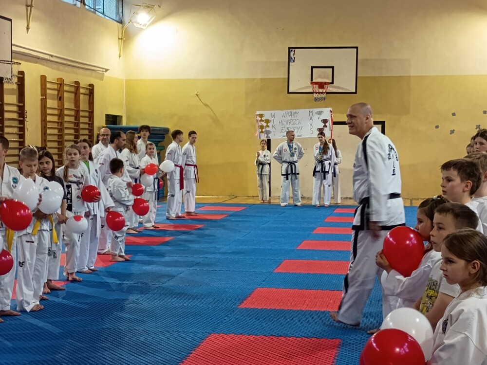 Przywitanie medalistów Mistrzostw Europy w Taekwondo w Nowosądeckim Klubie Sportowym! Zdobyli aż 7 medali