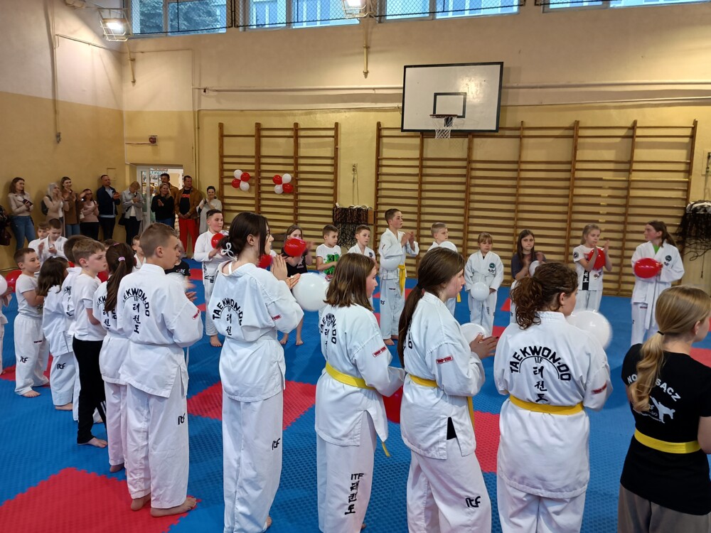 Przywitanie medalistów Mistrzostw Europy w Taekwondo w Nowosądeckim Klubie Sportowym! Zdobyli aż 7 medali