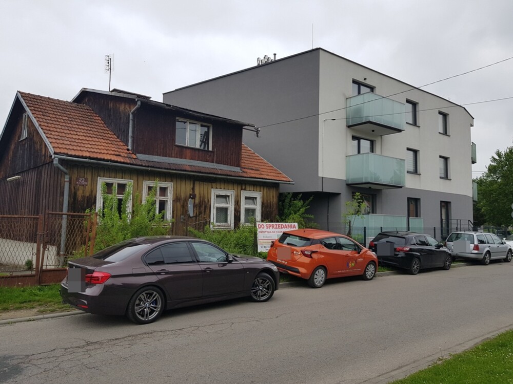 Protest mieszkańców ulicy Emilii Plater w Nowym Sączu. Stanowcze NIE dla budowy drugiego apartamentowca [WIDEO]