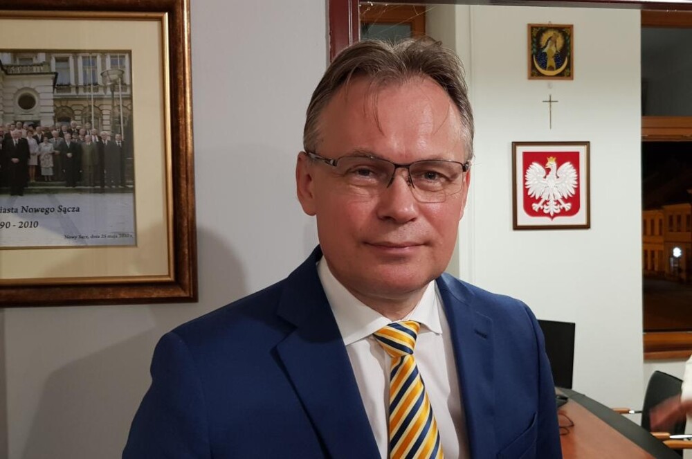 Europoseł Arkadiusz Mularczyk zapowiada walkę o reparacje wojenne dla Polski. Niemiecki rząd uznaje temat za zamknięty