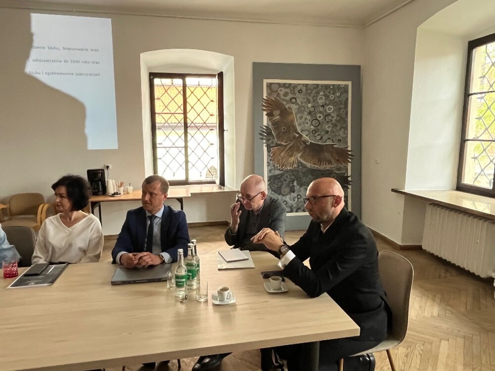 Coraz bliżej sprzedaży MKS Sandecja. Decyzję podejmą sądeccy radni 
