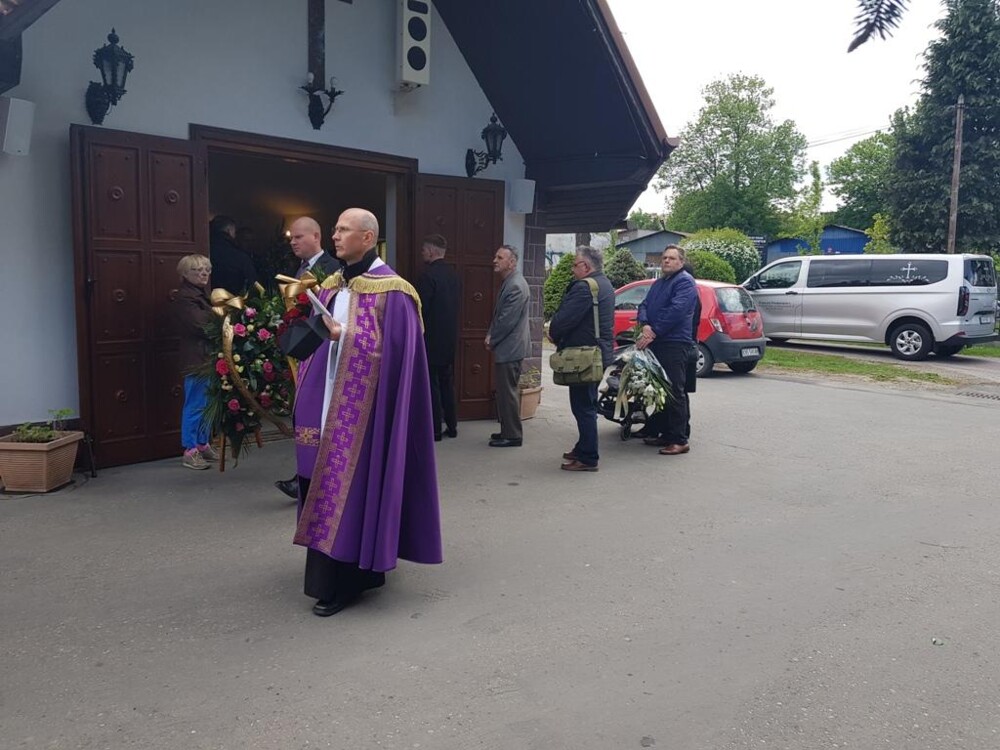 Pogrzeb śp. Jana Korala, wspaniałego człowieka, społecznika i znanego cukiernika. Na cmentarzu żegnały Go tłumy [ZDJĘCIA]
