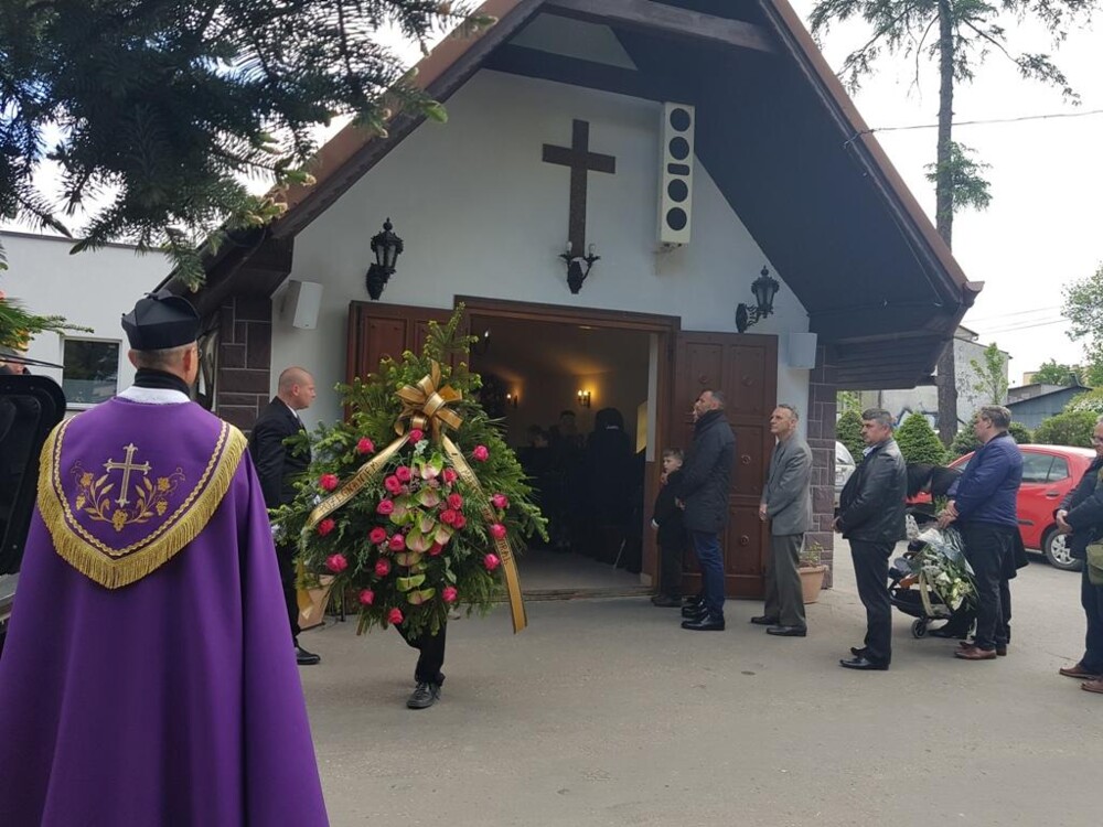 Pogrzeb śp. Jana Korala, wspaniałego człowieka, społecznika i znanego cukiernika. Na cmentarzu żegnały Go tłumy [ZDJĘCIA]