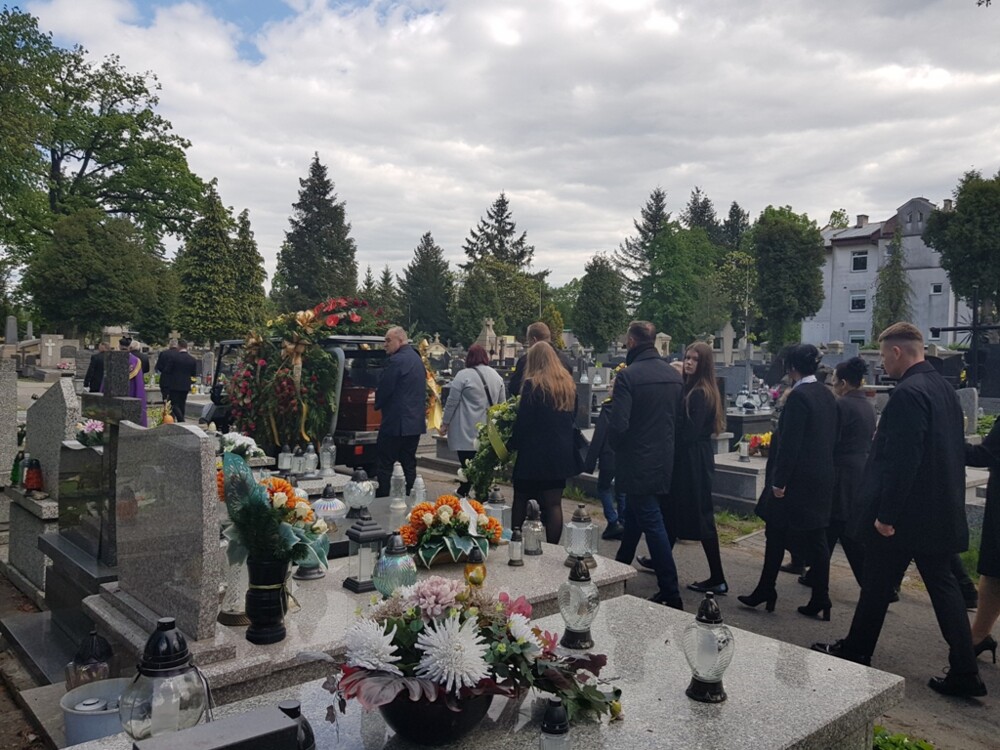 Pogrzeb śp. Jana Korala, wspaniałego człowieka, społecznika i znanego cukiernika. Na cmentarzu żegnały Go tłumy [ZDJĘCIA]