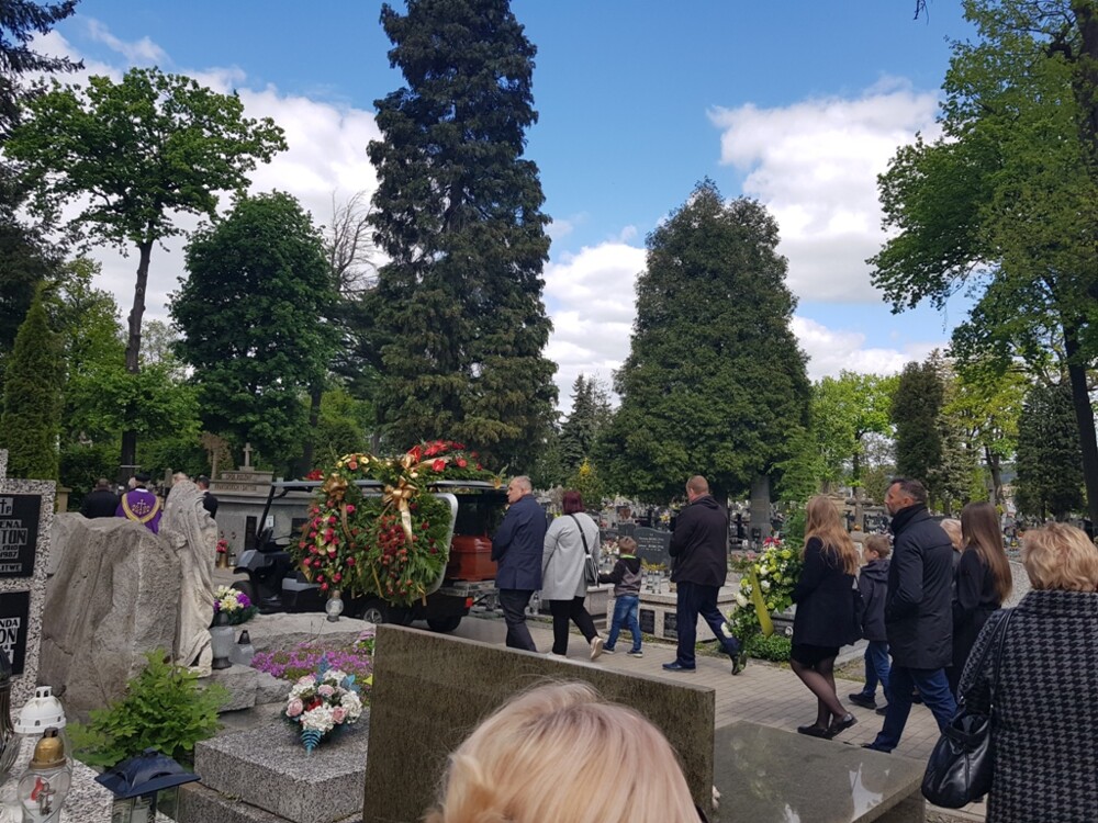 Pogrzeb śp. Jana Korala, wspaniałego człowieka, społecznika i znanego cukiernika. Na cmentarzu żegnały Go tłumy [ZDJĘCIA]