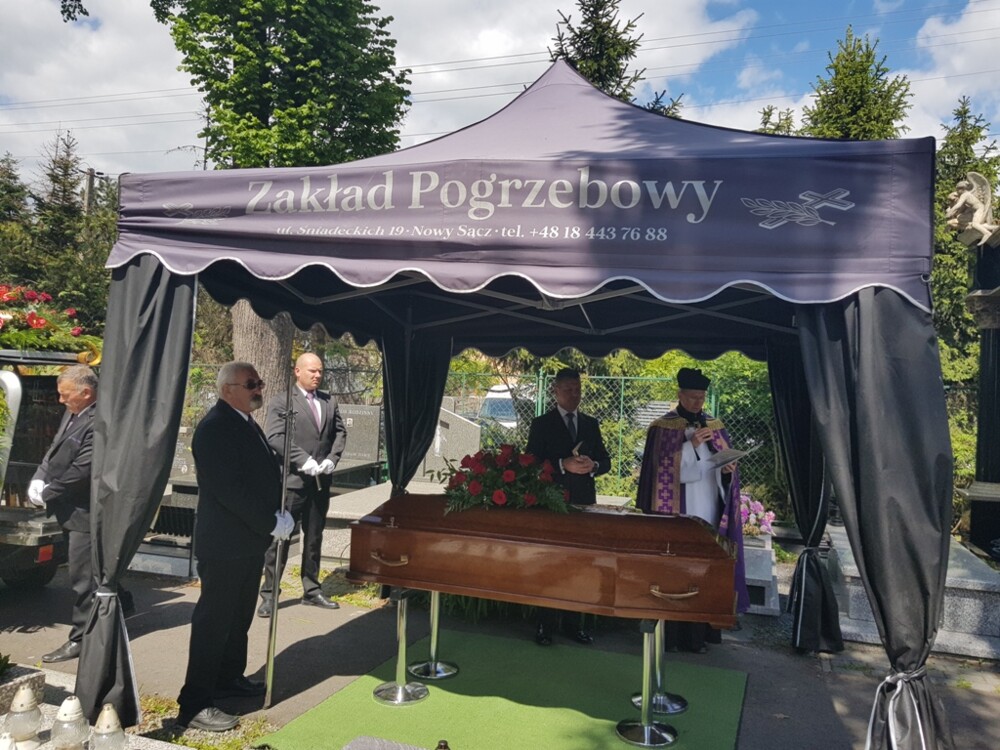 Pogrzeb śp. Jana Korala, wspaniałego człowieka, społecznika i znanego cukiernika. Na cmentarzu żegnały Go tłumy [ZDJĘCIA]