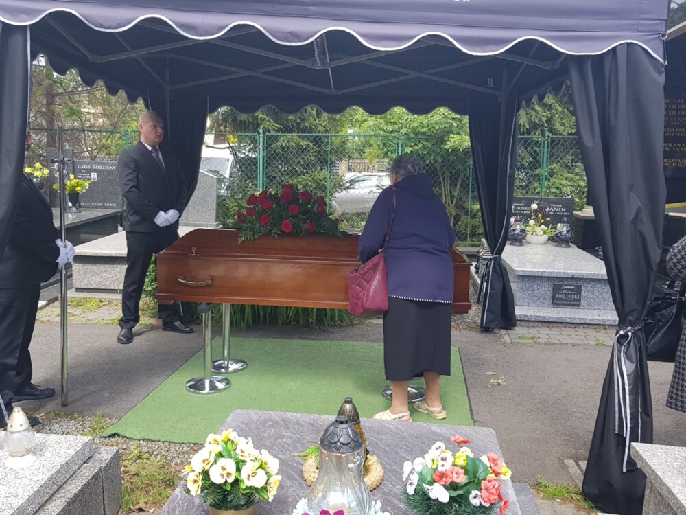 Pogrzeb śp. Jana Korala, wspaniałego człowieka, społecznika i znanego cukiernika. Na cmentarzu żegnały Go tłumy [ZDJĘCIA]