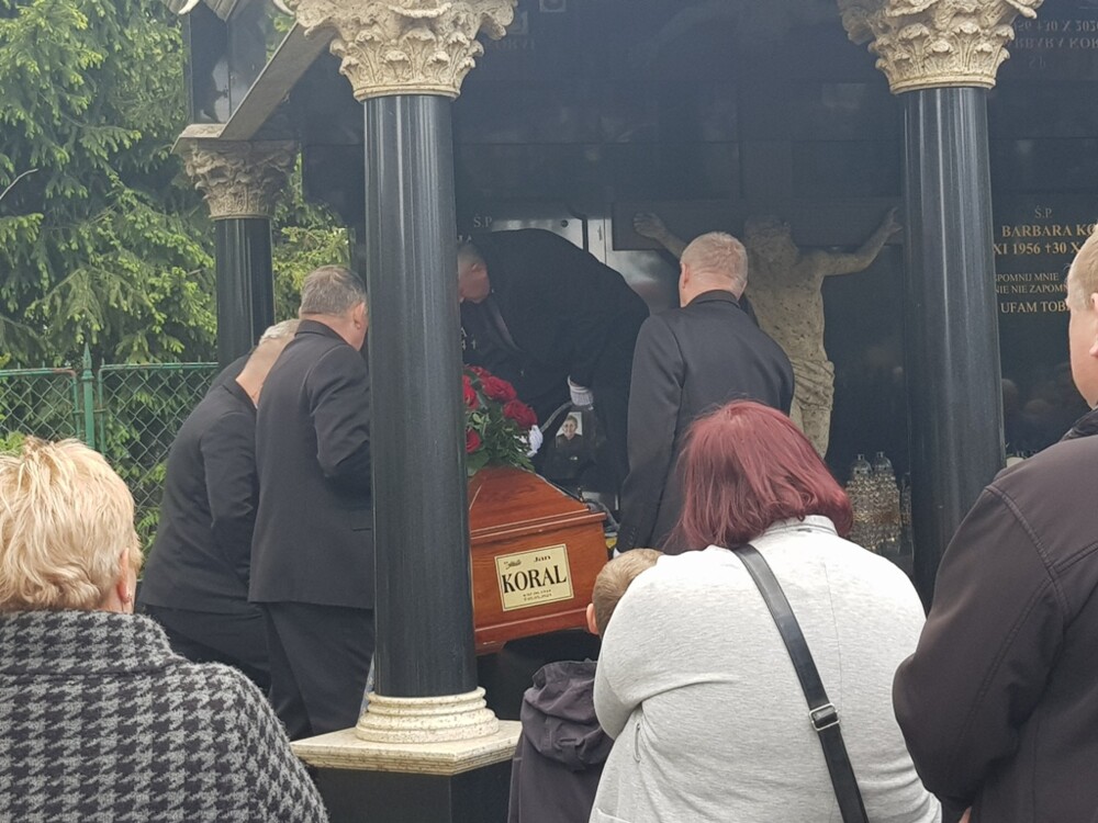 Pogrzeb śp. Jana Korala, wspaniałego człowieka, społecznika i znanego cukiernika. Na cmentarzu żegnały Go tłumy [ZDJĘCIA]