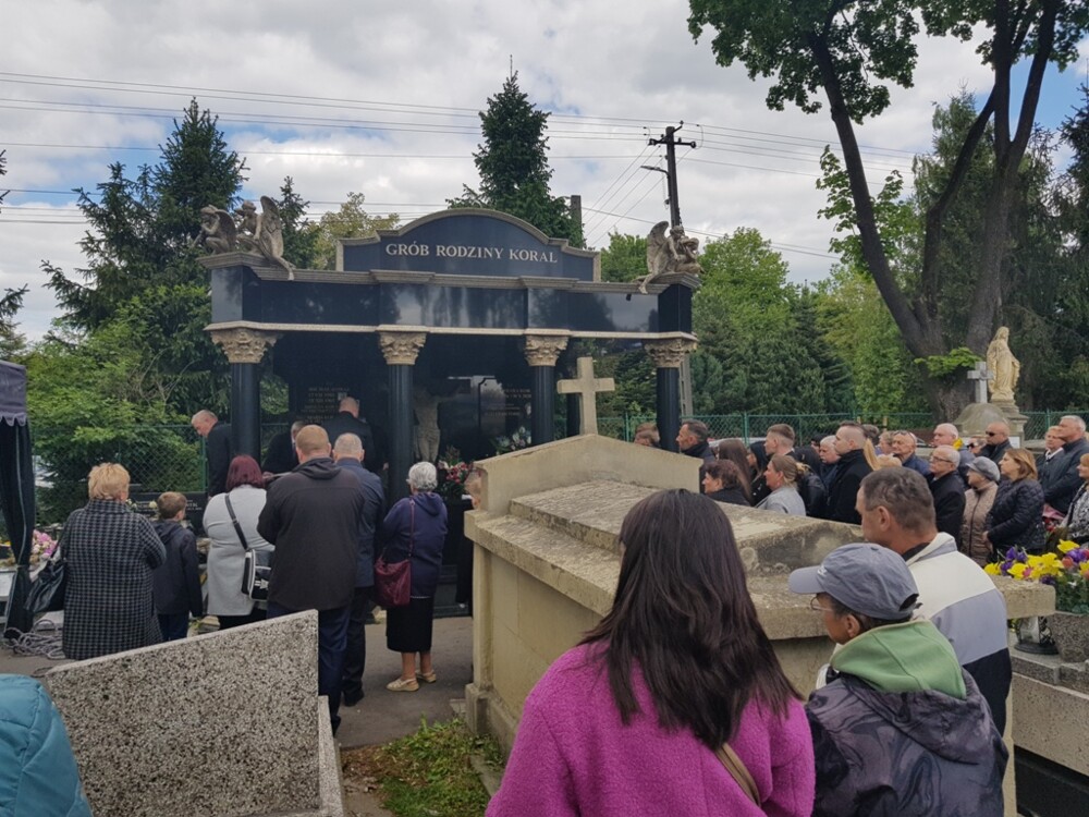 Pogrzeb śp. Jana Korala, wspaniałego człowieka, społecznika i znanego cukiernika. Na cmentarzu żegnały Go tłumy [ZDJĘCIA]