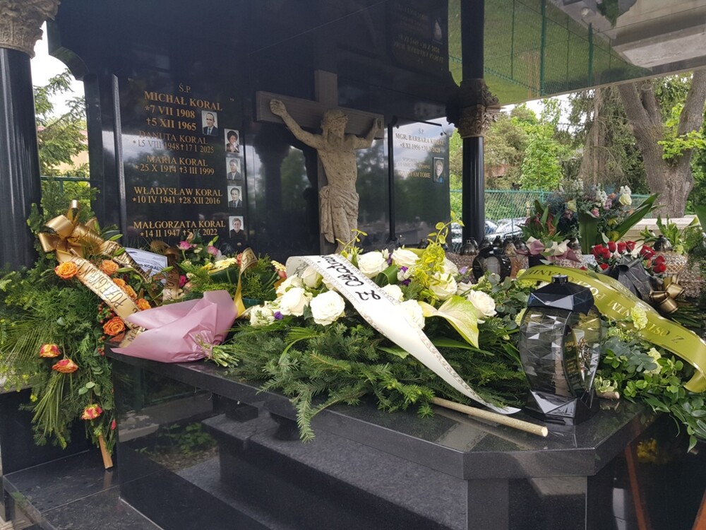 Pogrzeb śp. Jana Korala, wspaniałego człowieka, społecznika i znanego cukiernika. Na cmentarzu żegnały Go tłumy [ZDJĘCIA]