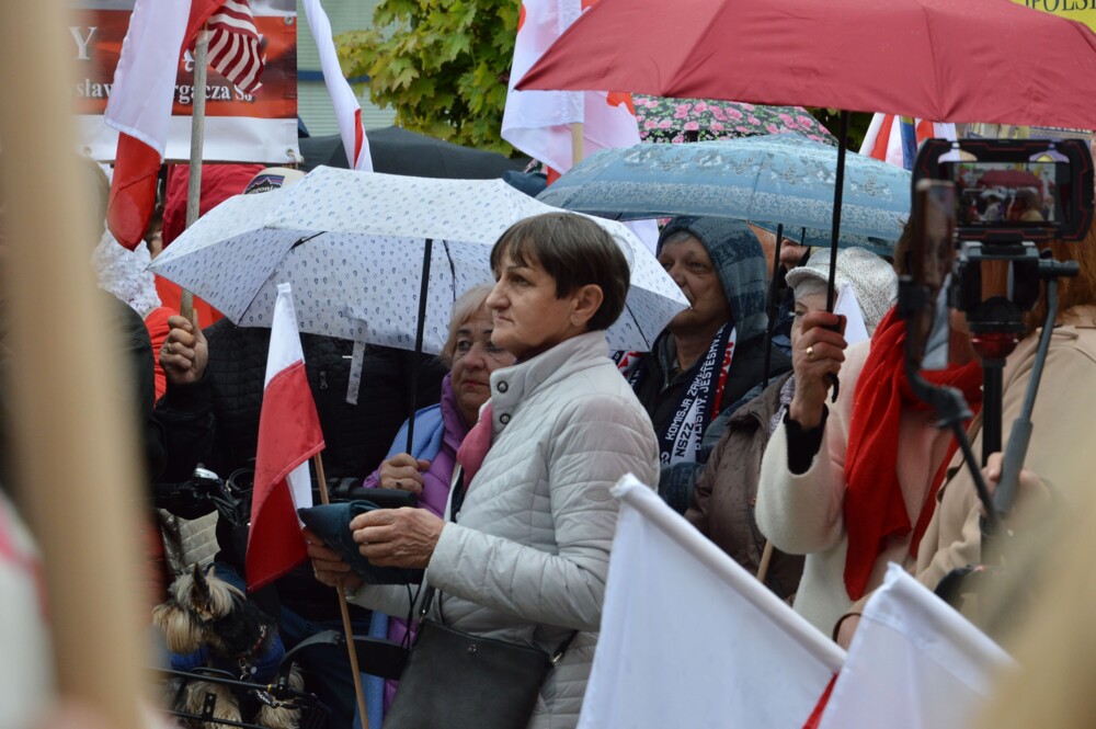 Wiec poparcia Karola Nawrockiego na nowosądeckim rynku. Przyjechał Daniel Nawrocki, syn kandydata na Prezydenta 