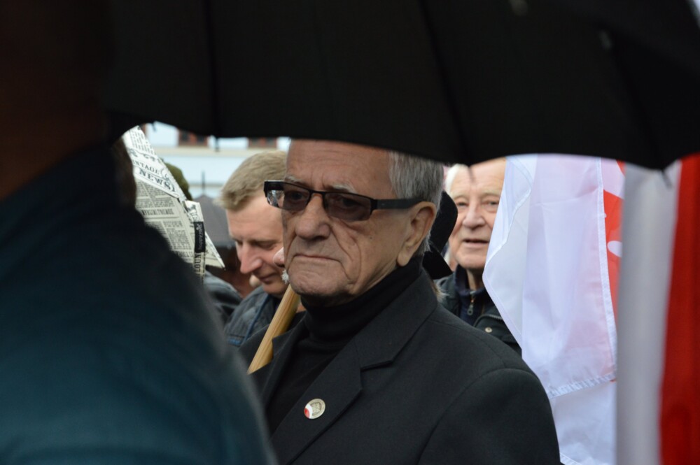 Wiec poparcia Karola Nawrockiego na nowosądeckim rynku. Przyjechał Daniel Nawrocki, syn kandydata na Prezydenta 