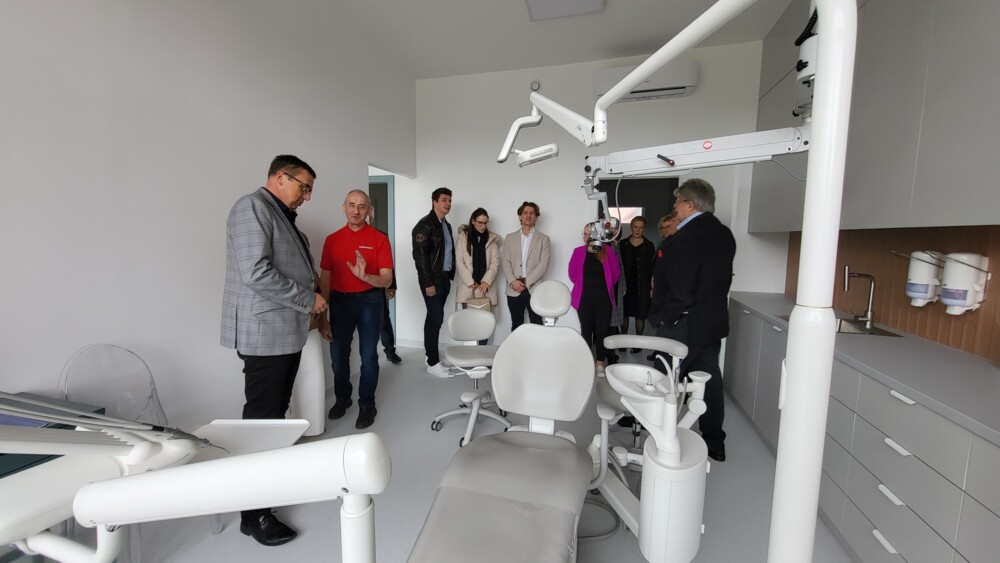 To coś więcej niż leczenie bólu zęba. Nowe centrum stomatologii na Sądecczyźnie. Pora na uśmiech!