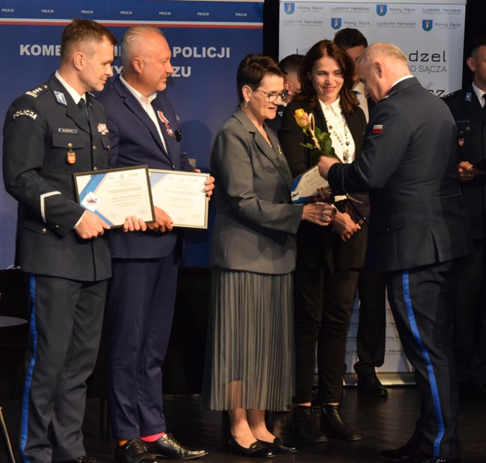 Od 100 lat kobiety służą w policji. W Nowym Sączu z tej okazji odbyła się międzynarodowa konferencja [ZDJĘCIA]