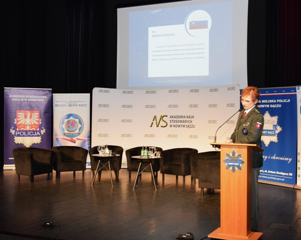 Od 100 lat kobiety służą w policji. W Nowym Sączu z tej okazji odbyła się międzynarodowa konferencja [ZDJĘCIA]