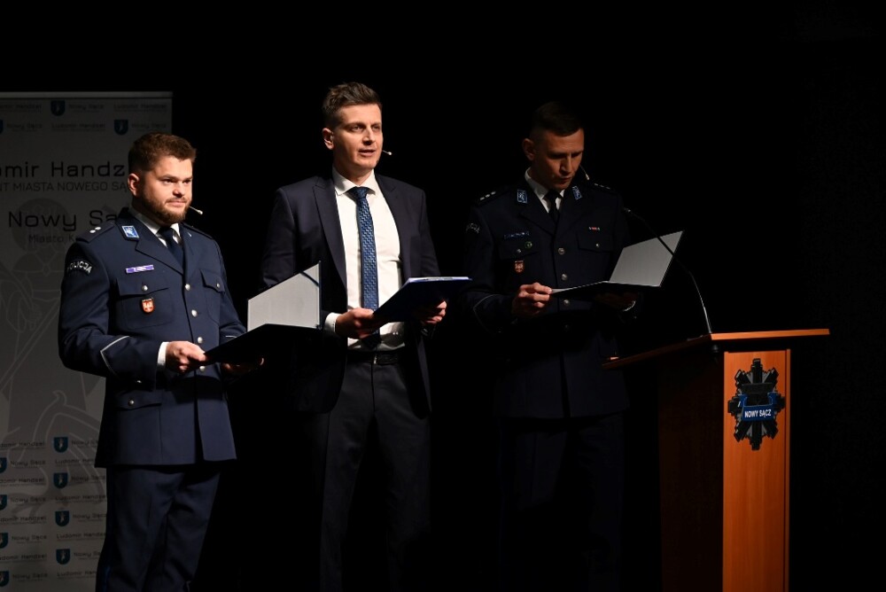 Od 100 lat kobiety służą w policji. W Nowym Sączu z tej okazji odbyła się międzynarodowa konferencja [ZDJĘCIA]
