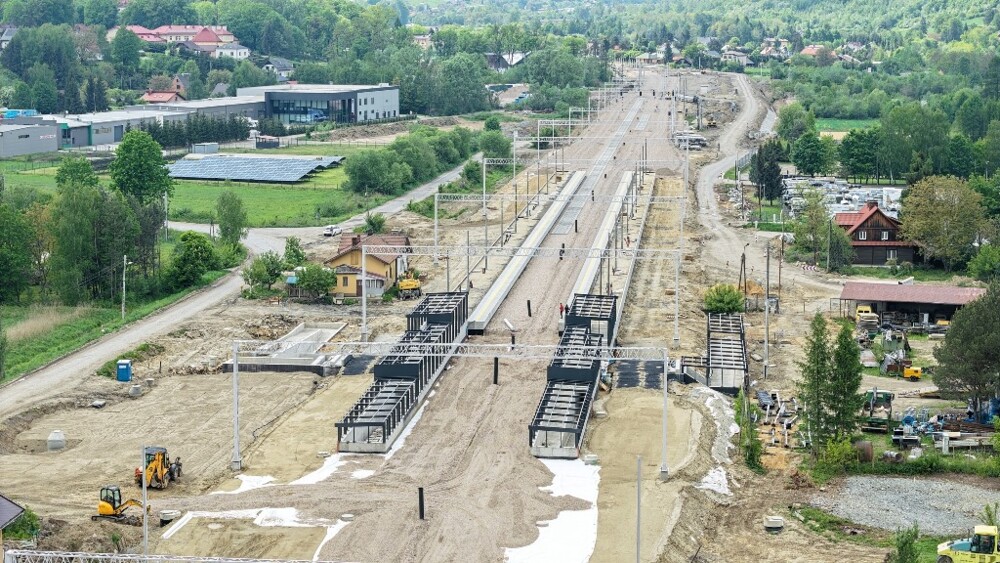 „Podłęże-Piekiełko” i kolejna odsłona. Z lotu ptaka i obiektywu – tak rośnie kolej marzeń [ZDJĘCIA]