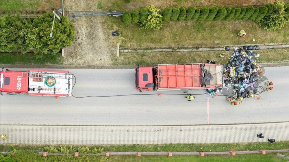 Męcina. Mogło dojść do pożaru pojazdu. Szybka interwencja powstrzymała płomienie