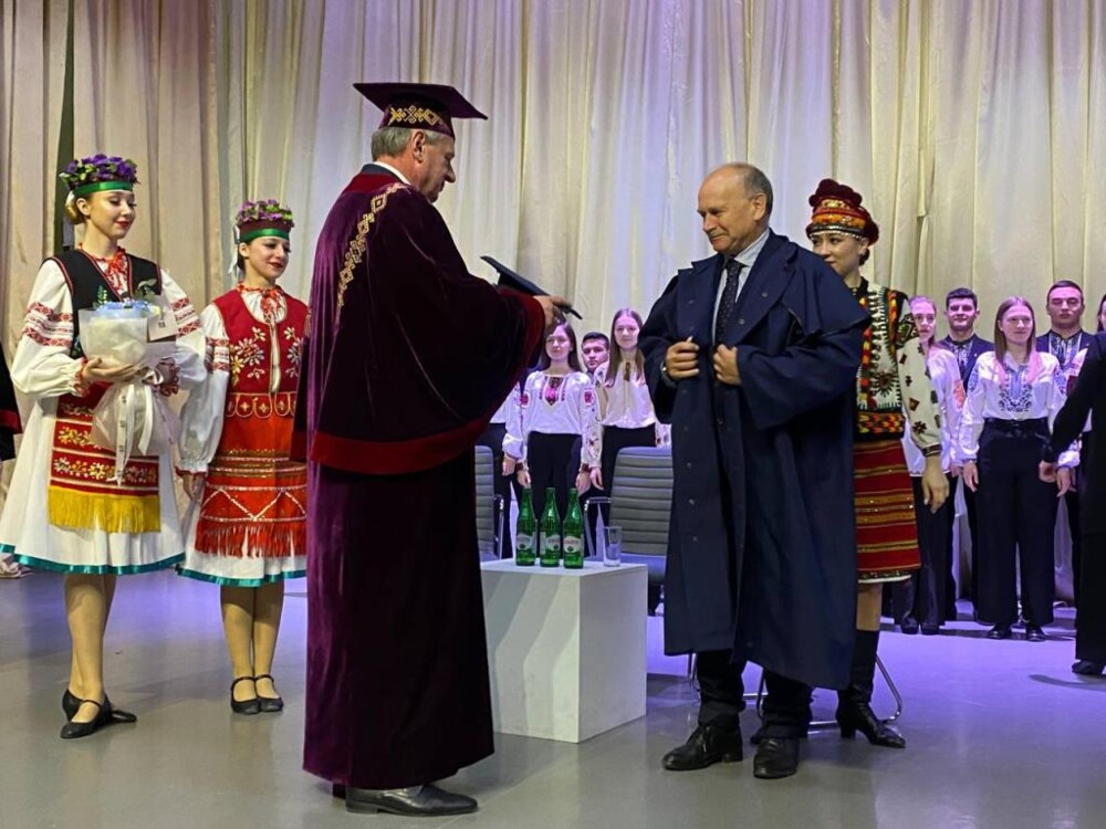 Zygmunt Berdychowski otrzymał tytuł doktora honoris causa Przykarpackiego Uniwersytetu Narodowego na Ukrainie