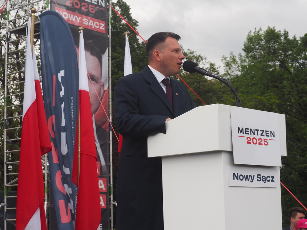 Sławomir Mentzen w Nowym Sączu. Na wiecu wyborczym pojawiły się tłumy [WIDEO][ZDJĘCIA]