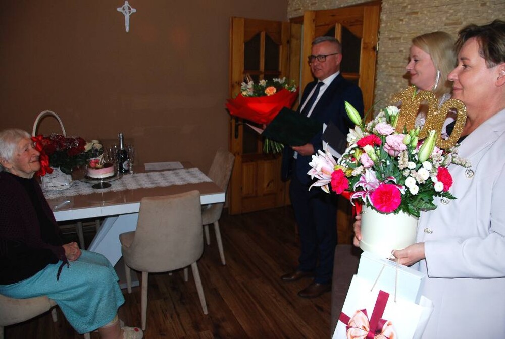 Takie urodziny świętuje się tylko raz w życiu. Pani Anno życzymy kolejnych 100 lat