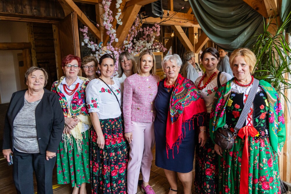 Marta Nawrocka wspiera męża w kampanii wyborczej. Przyjechała na Sądecczyznę [ZDJĘCIA]