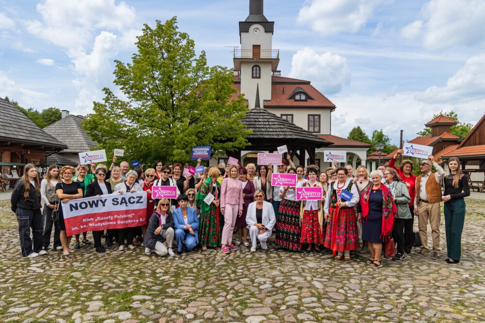 Marta Nawrocka wspiera męża w kampanii wyborczej. Przyjechała na Sądecczyznę [ZDJĘCIA]