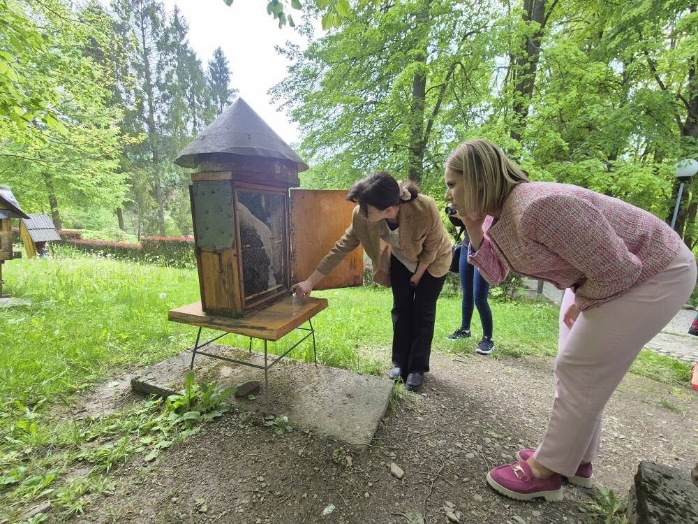 Marta Nawrocka wspiera męża w kampanii wyborczej. Przyjechała na Sądecczyznę [ZDJĘCIA]