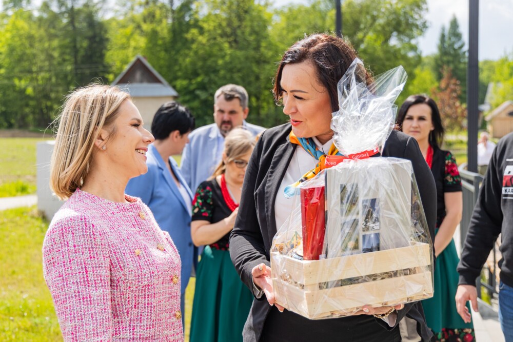 Marta Nawrocka wspiera męża w kampanii wyborczej. Przyjechała na Sądecczyznę [ZDJĘCIA]