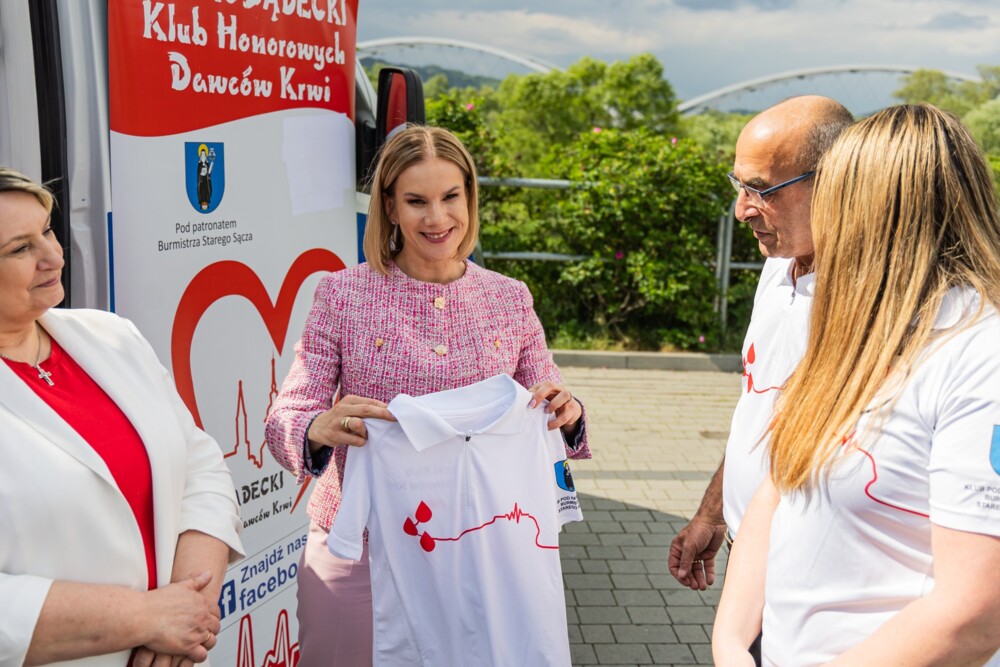 Marta Nawrocka wspiera męża w kampanii wyborczej. Przyjechała na Sądecczyznę [ZDJĘCIA]