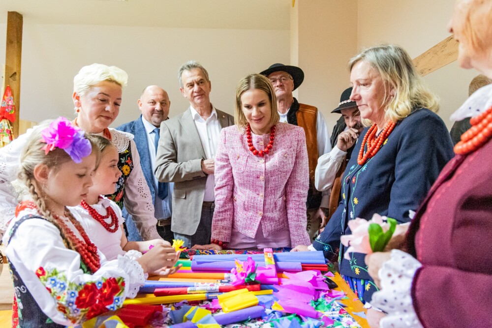Marta Nawrocka wspiera męża w kampanii wyborczej. Przyjechała na Sądecczyznę [ZDJĘCIA]