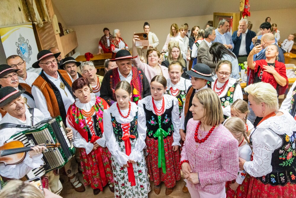 Marta Nawrocka wspiera męża w kampanii wyborczej. Przyjechała na Sądecczyznę [ZDJĘCIA]