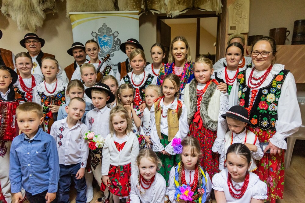 Marta Nawrocka wspiera męża w kampanii wyborczej. Przyjechała na Sądecczyznę [ZDJĘCIA]