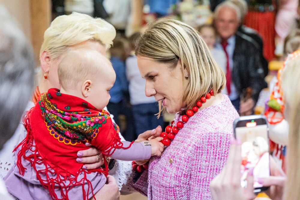 Marta Nawrocka wspiera męża w kampanii wyborczej. Przyjechała na Sądecczyznę [ZDJĘCIA]