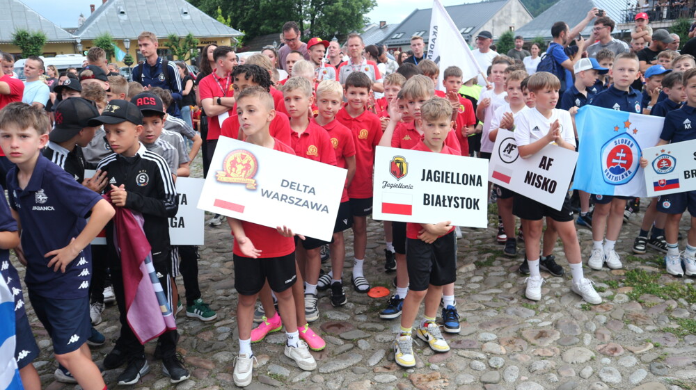 RemarLand Sokolik Cup rozpoczęty! Najlepszy kluby z Europy przyjechały do Starego Sącza [ZDJĘCIA]