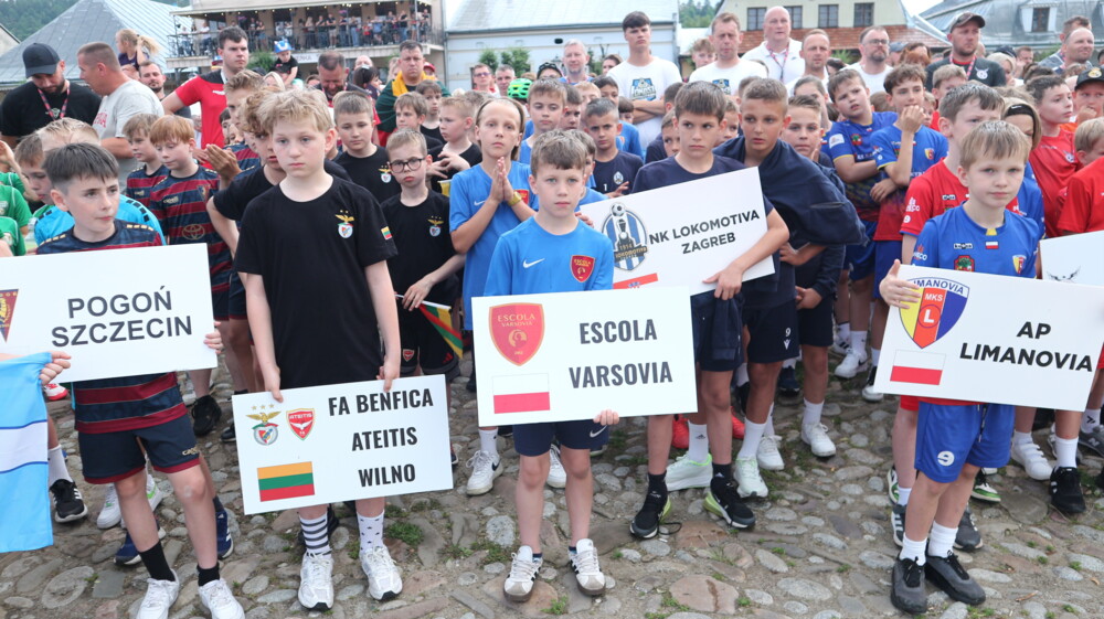 RemarLand Sokolik Cup rozpoczęty! Najlepszy kluby z Europy przyjechały do Starego Sącza [ZDJĘCIA]