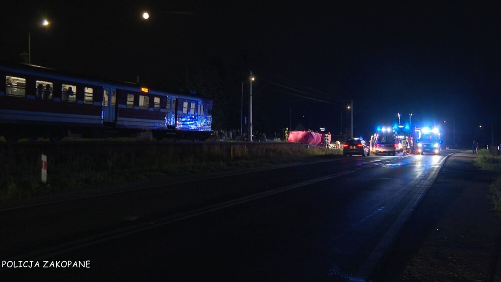 Straszny wypadek. Oboje znajdowali się na torach, maszynista nie zdążył zatrzymać pociągu [ZDJĘCIA]