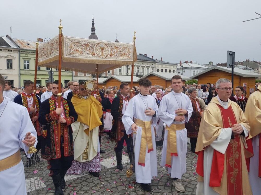 Nadchodzi uroczystość Bożego Ciała. Przez sądecki rynek przejdzie procesja