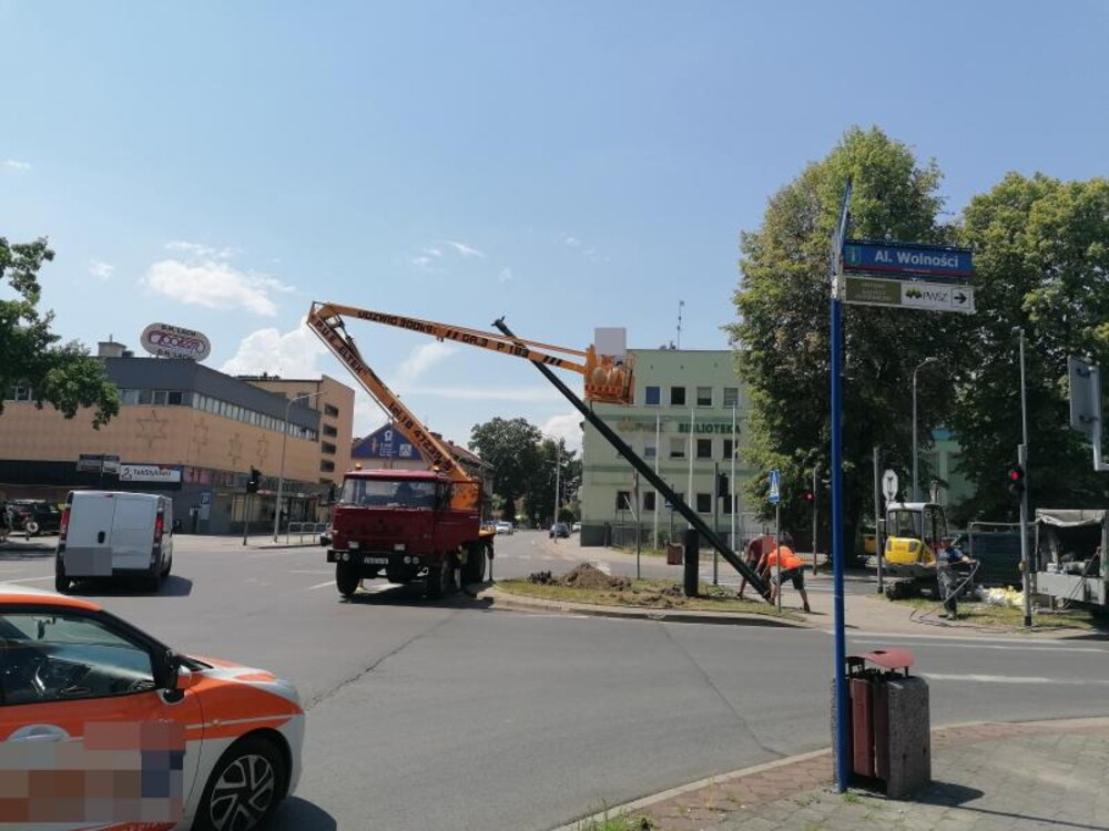 W Nowym Sączu coraz jaśniej dzięki nowoczesnemu oświetleniu