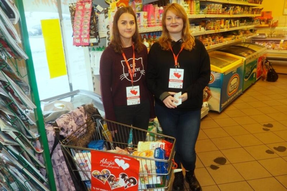 Wolontariusze z sądeckiego "gastronoma" dzielą się swoim sercem 