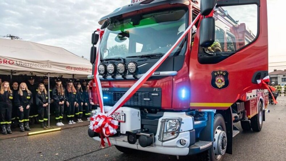 1,2 miliona – tyle kosztuje nowe auto dla OSP Podegrodzie