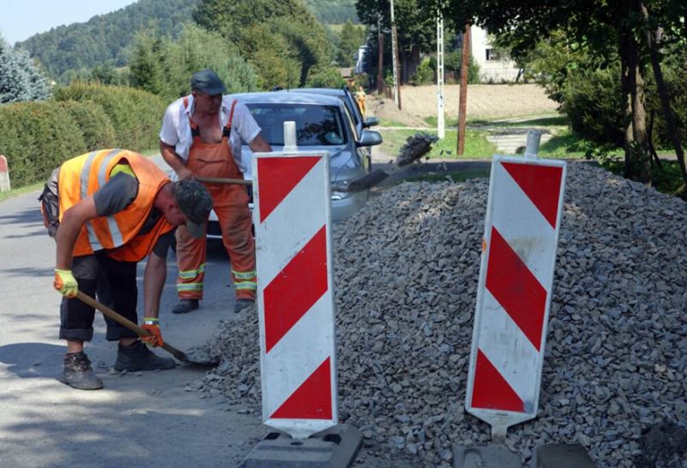 Objazdy na drodze Trzetrzewina- Podrzecze