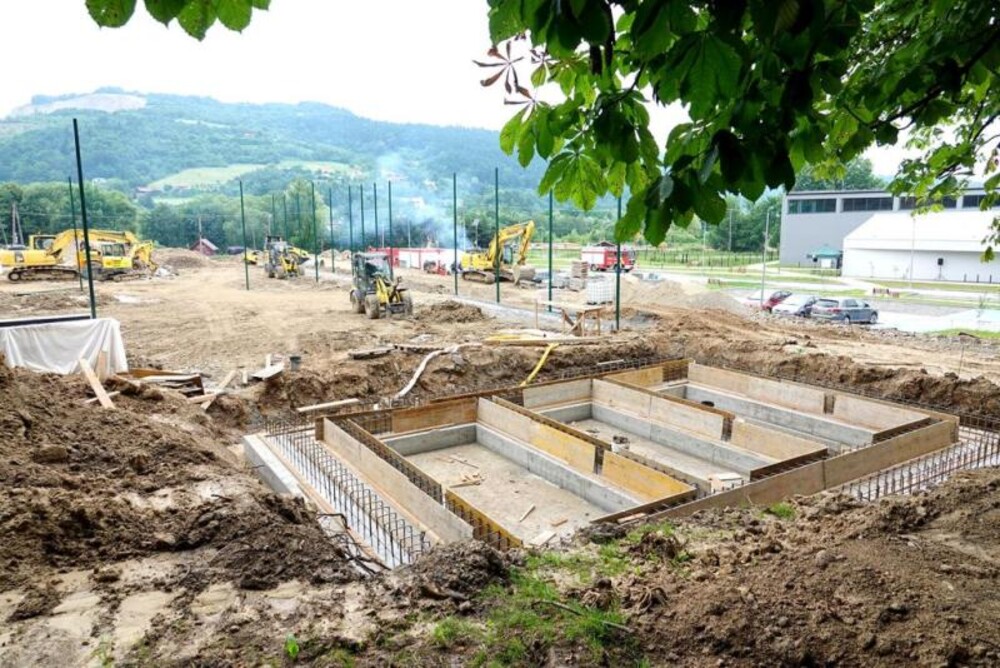 Najpierw postawili halę, jak marzenie. Dopełnieniem gigantycznego projektu będzie kompleks sportowy, ale jaki! [ZDJĘCIA]
