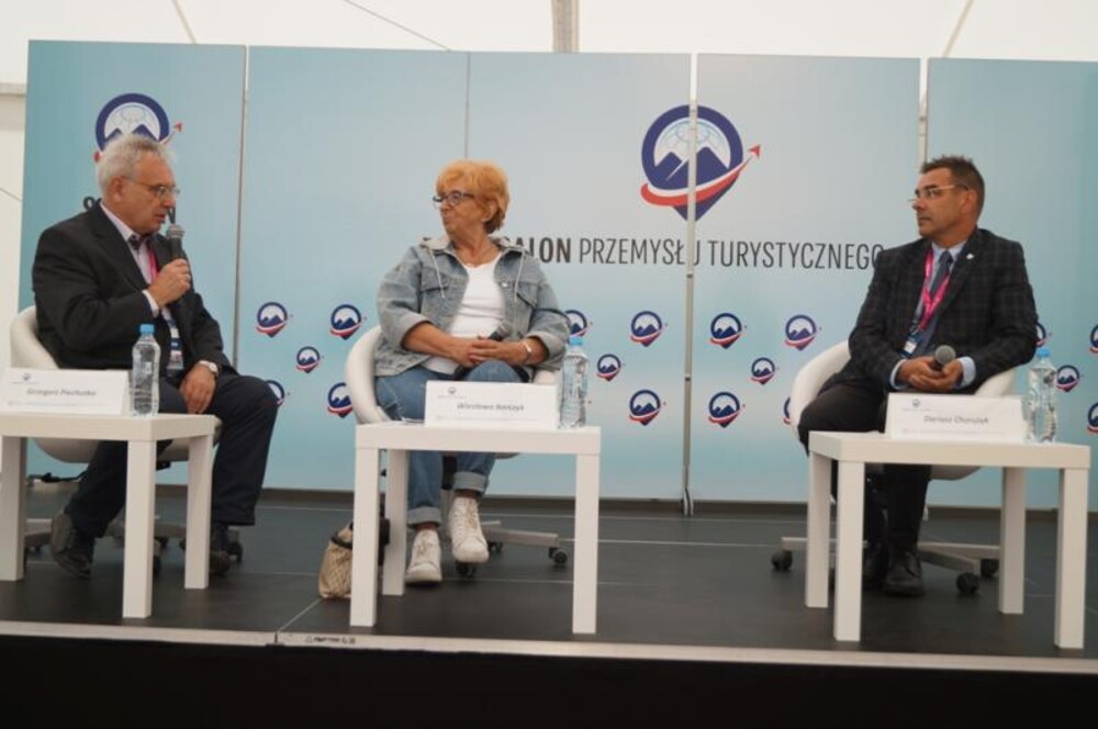 Seniorze, bądź aktywny. Działaj razem z innymi, a naprawdę dużo skorzystasz