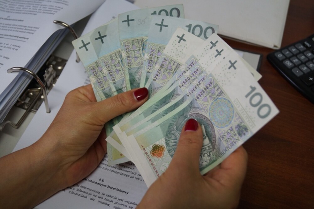 Pomoc dla firm w Starym Sączu sięgnęła już 220 tysięcy. Będą kolejne ulgi?
