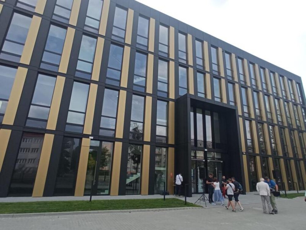 Nowa siedziba Instytutu Ekonomicznego PWSZ w Nowym Sączu w finale prestiżowego konkursu