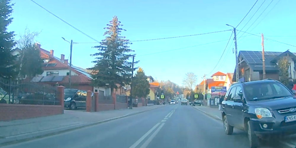 Byle jak i byle gdzie. Tak niektórzy parkują samochody w Krynicy