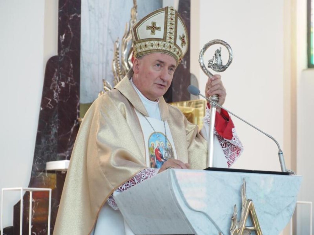 Mamy nowych prałatów. Biskup Andrzej Jeż wręczył im odznaczenia papieskie