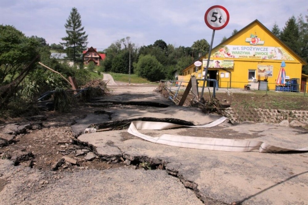 Żywioł spustoszył Korzenną. Gmina zapłaci za gradobicie 9 milionów złotych